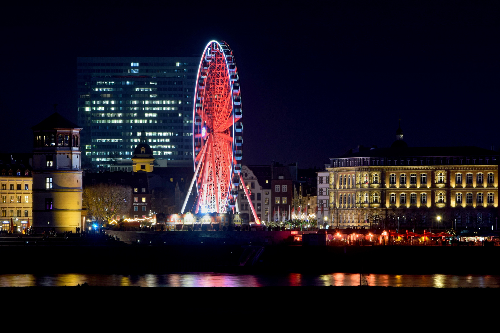 Düsseldorf 12/2015 - Altstadt mit Riesenrad