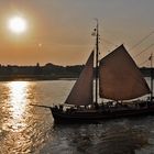 Düsseldorf - Abendstimmung am Rhein