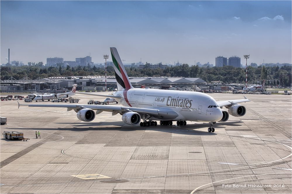 Düsseldorf Airport .... A380-800