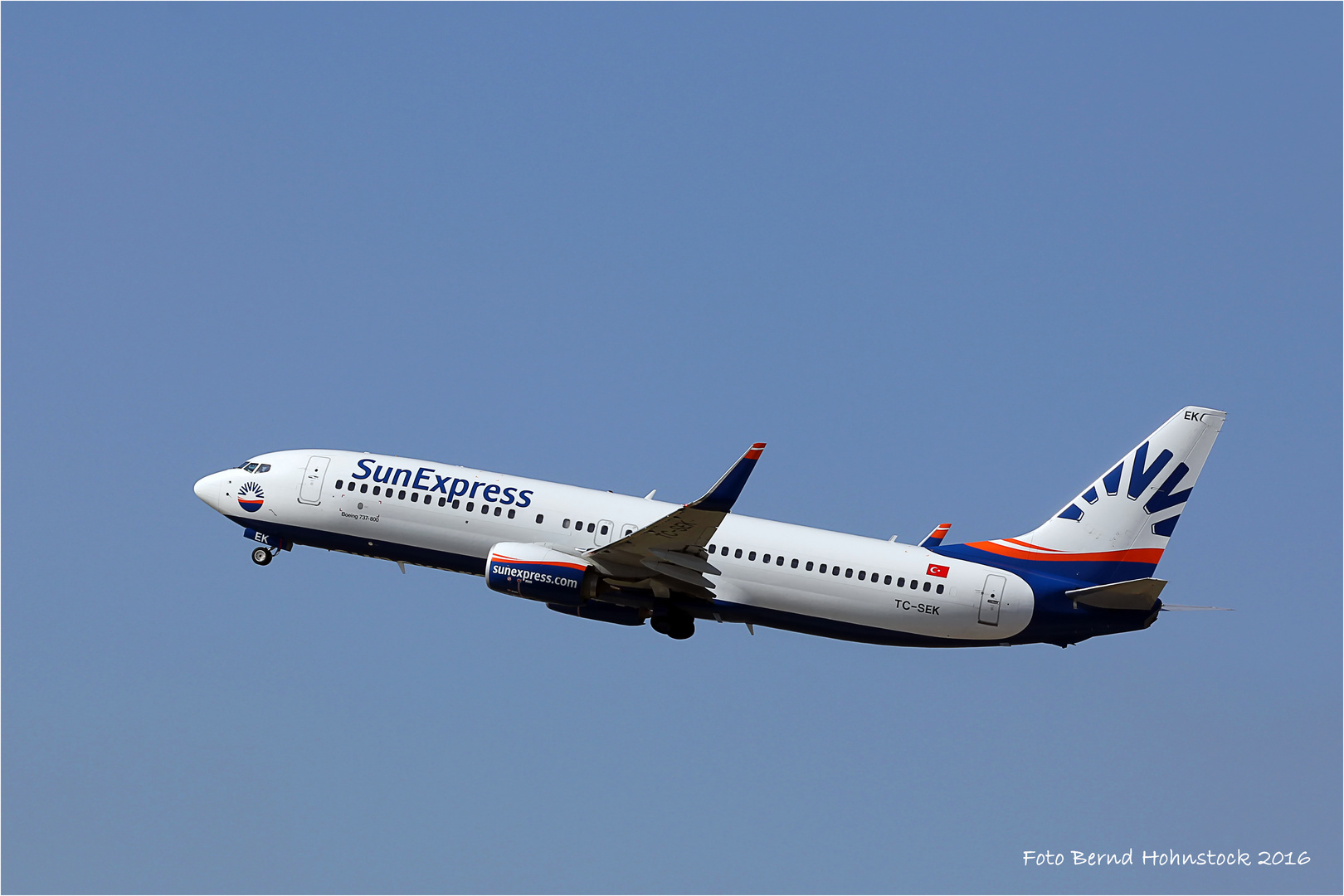 Düsseldorf Airport .... Boeing 737-800