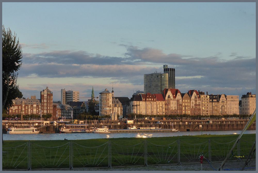 Düsseldorf Altstadt -  im Abendlicht