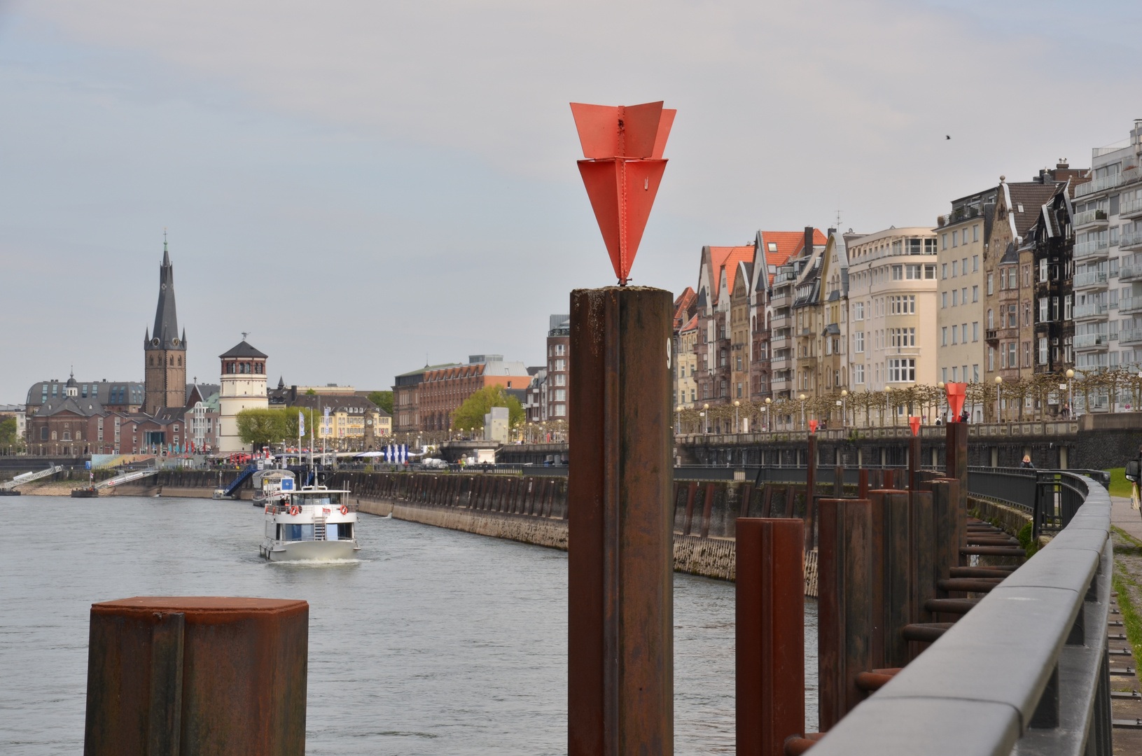 Düsseldorf, Altstadt - Rathausufer