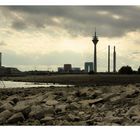 düsseldorf am rest vom rhein