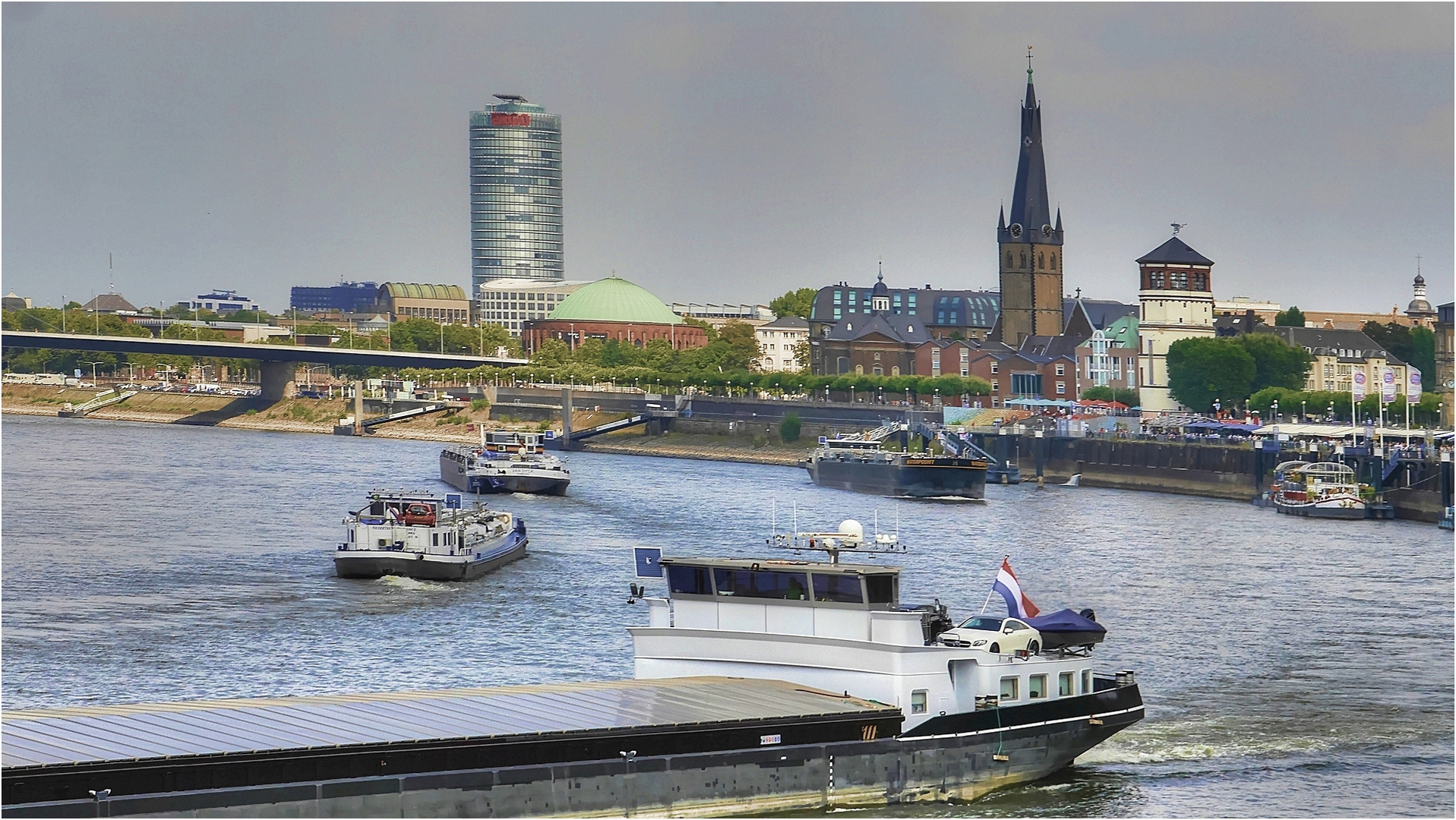 Düsseldorf am Rhein