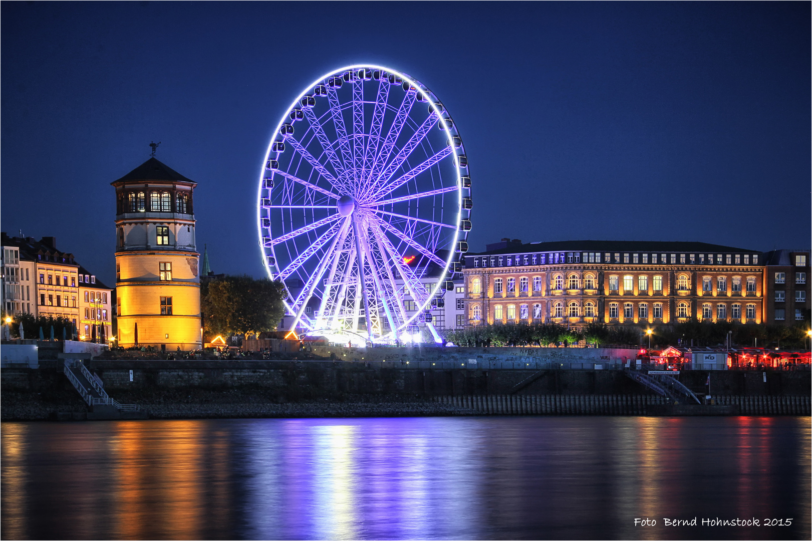 Düsseldorf am Rhein .....