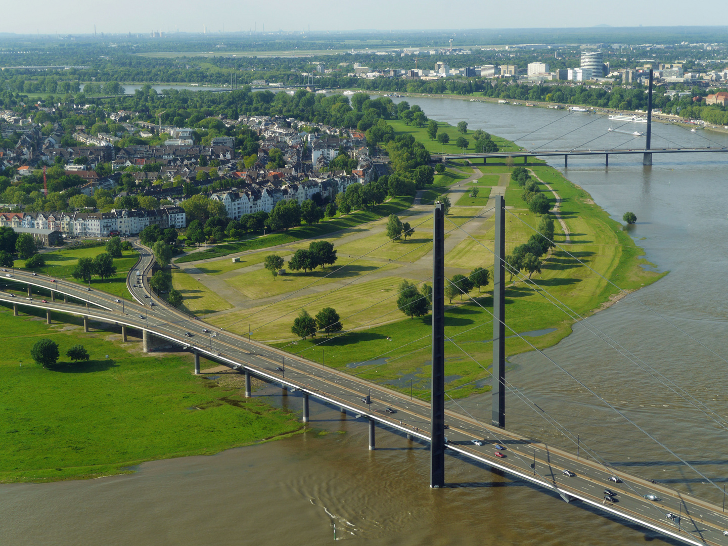 Düsseldorf aus der Vogelperspektive