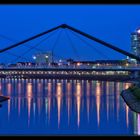 Düsseldorf Ausfahrt Medienhafen ....