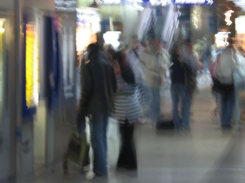 Düsseldorf bahnhof by Erengül Karan