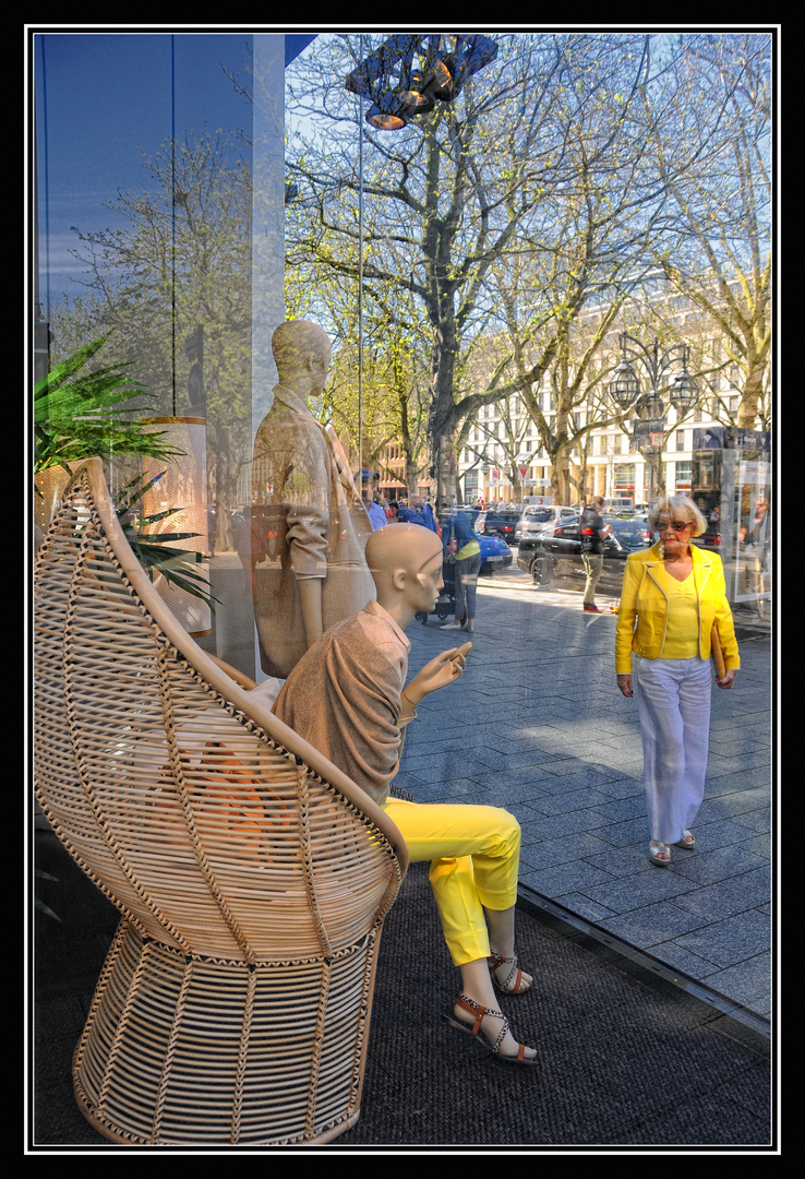 Düsseldorf - Begegnung an der Kö