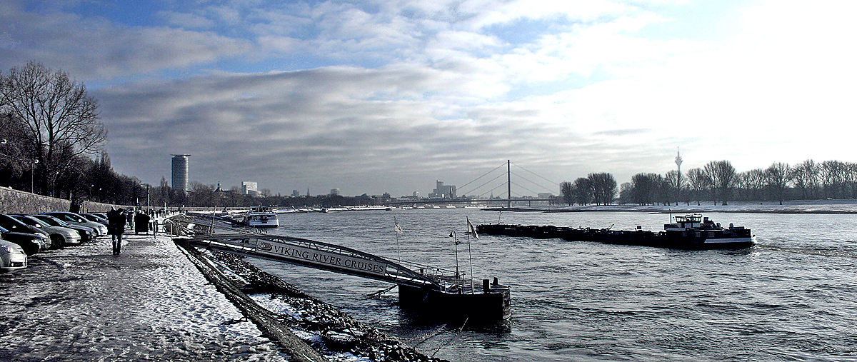 Düsseldorf bei leichtem Schnee
