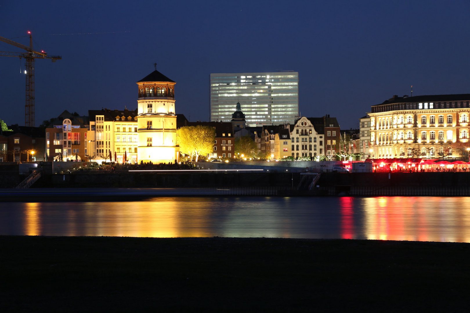 Düsseldorf bei Nacht