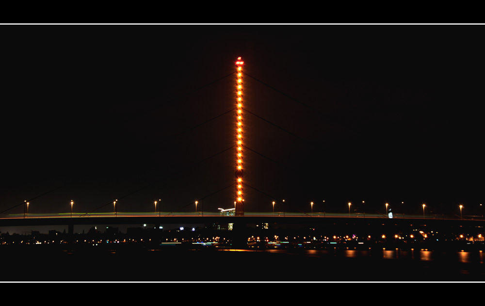 Düsseldorf bei Nacht