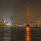 Düsseldorf bei Nacht