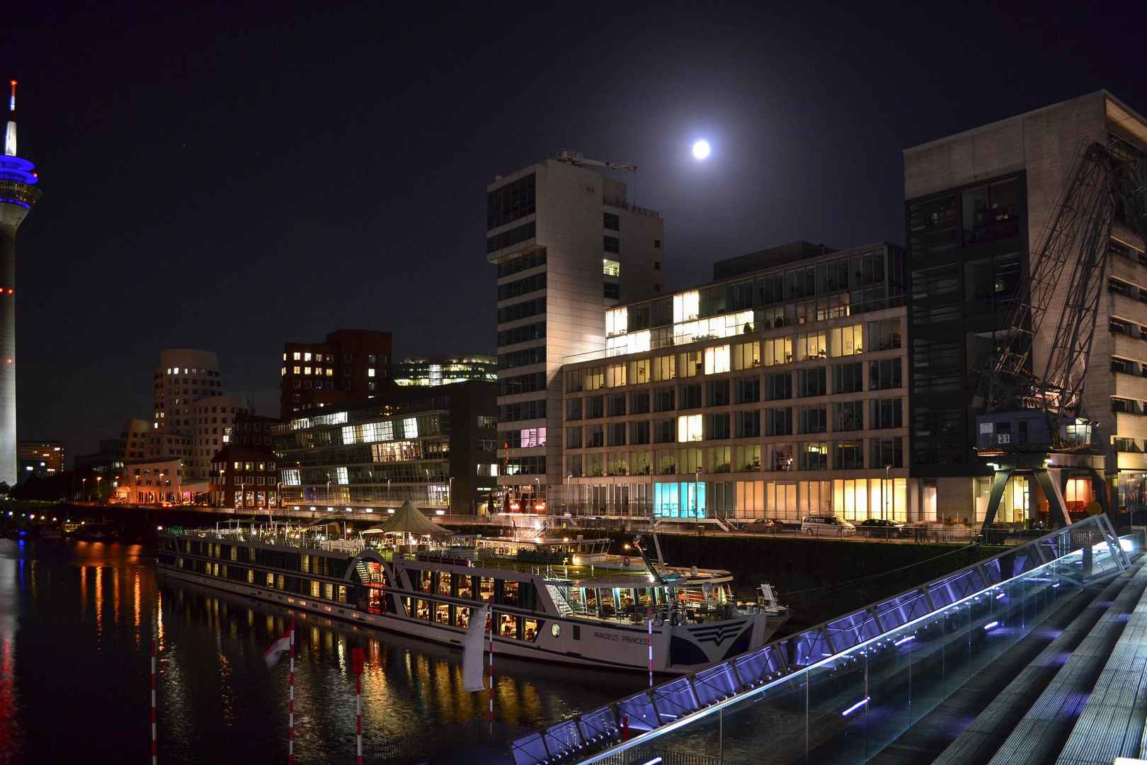 Düsseldorf bei Nacht