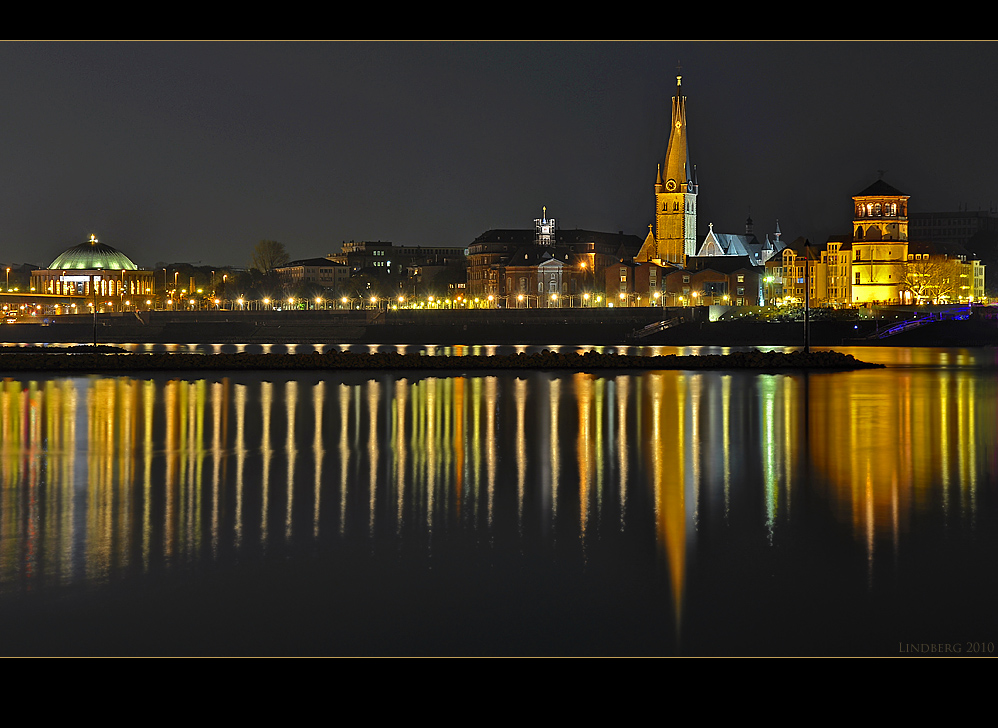 Düsseldorf bei Nacht