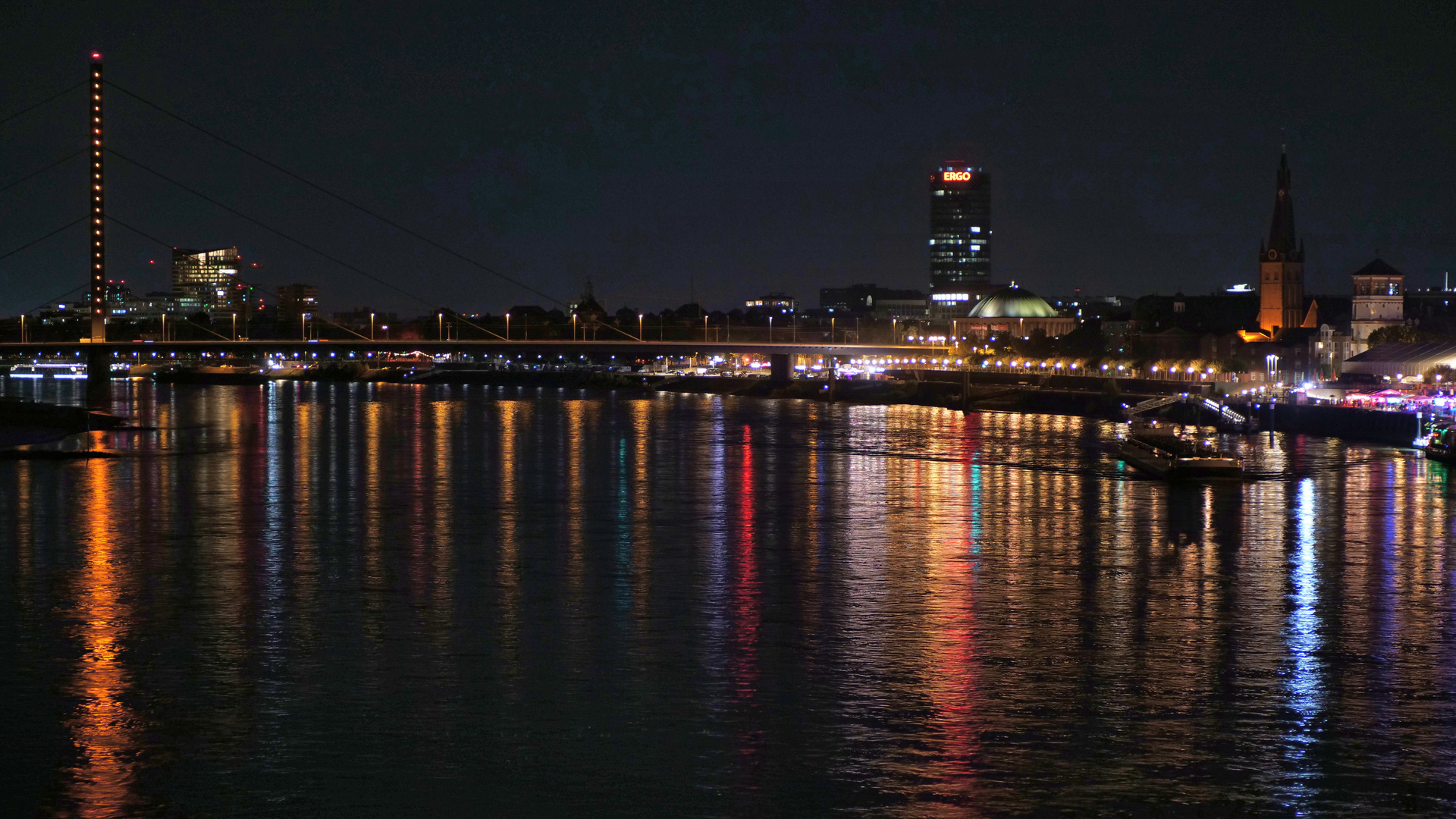 Düsseldorf bei Nacht