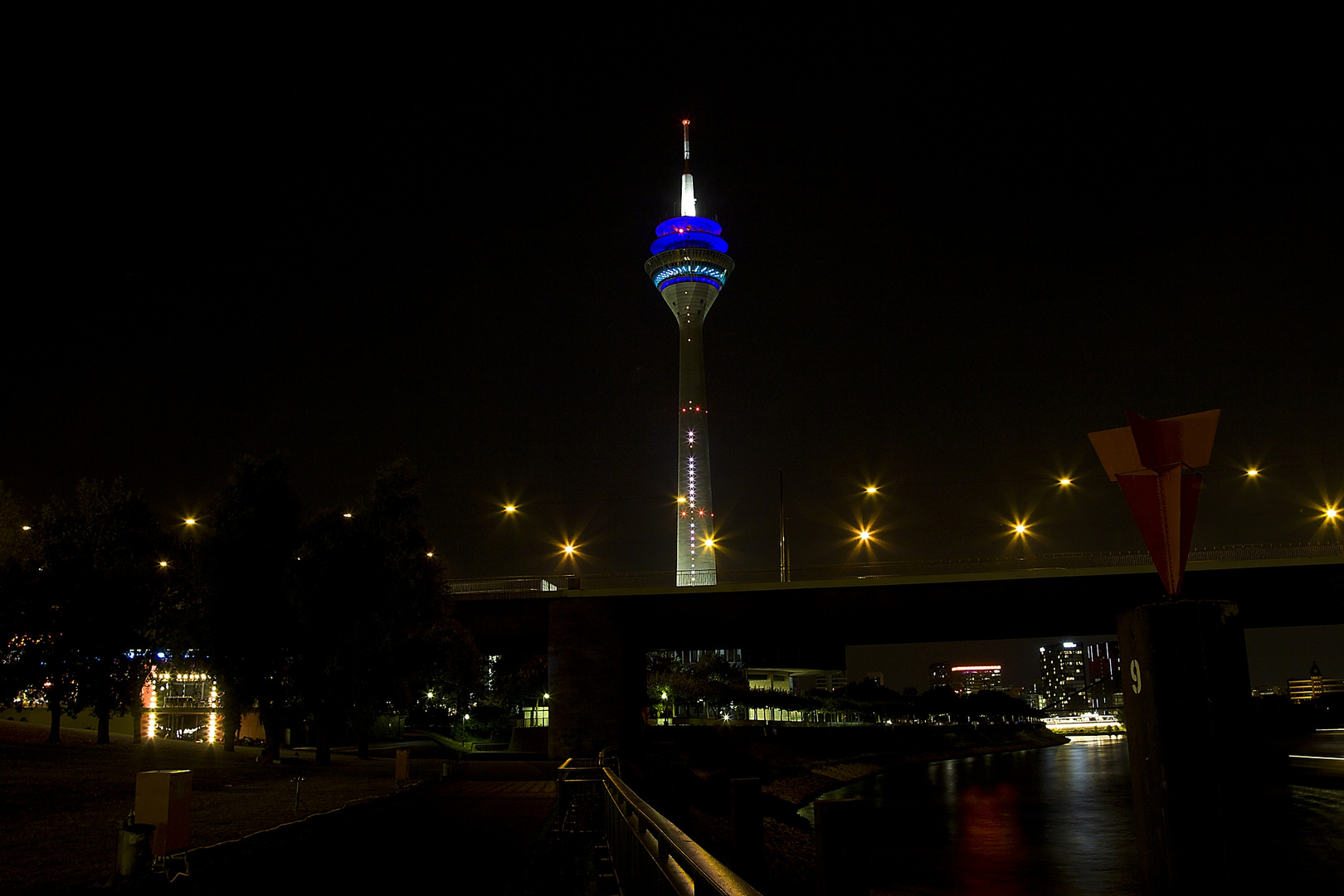 Düsseldorf bei Nacht