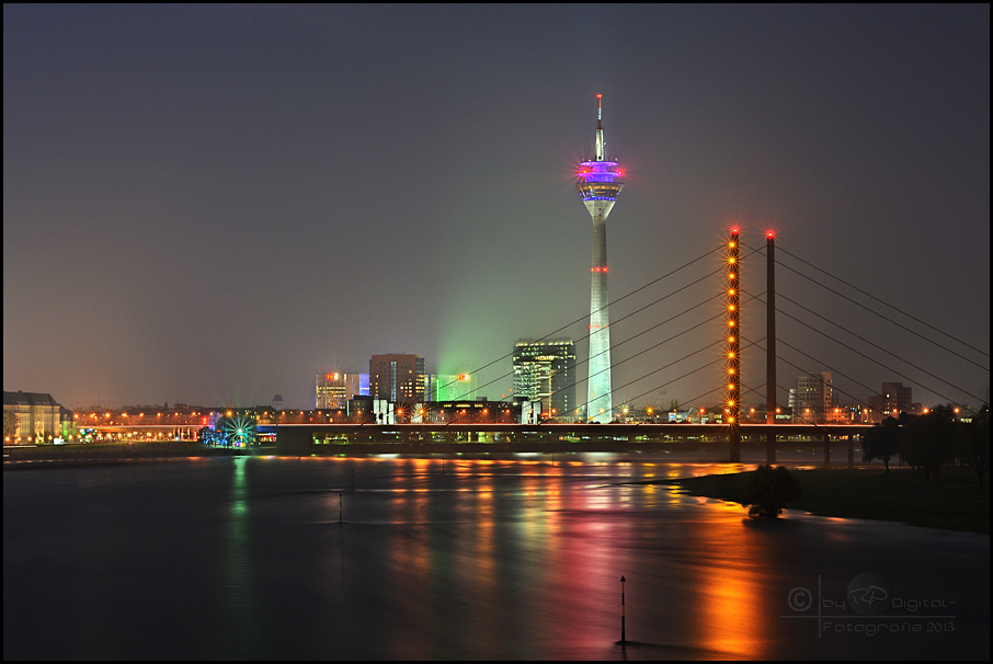 Düsseldorf bei Nacht