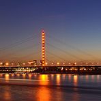 Düsseldorf bei Nacht II