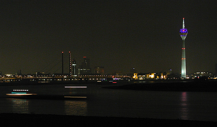 Düsseldorf bei Nacht IV