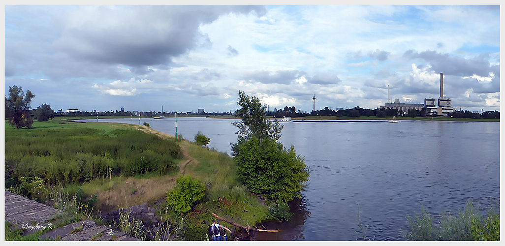 Düsseldorf - Blick von Oberkassel auf die andere Rheinseite -