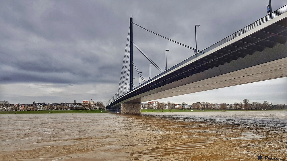 Düsseldorf Brücke