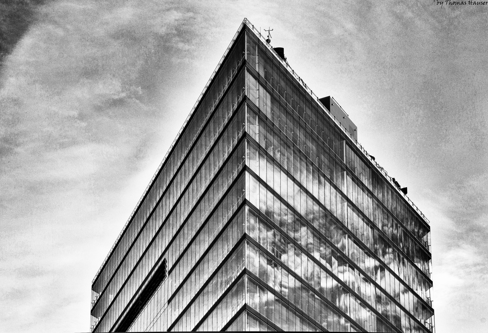 Düsseldorf B/W 3