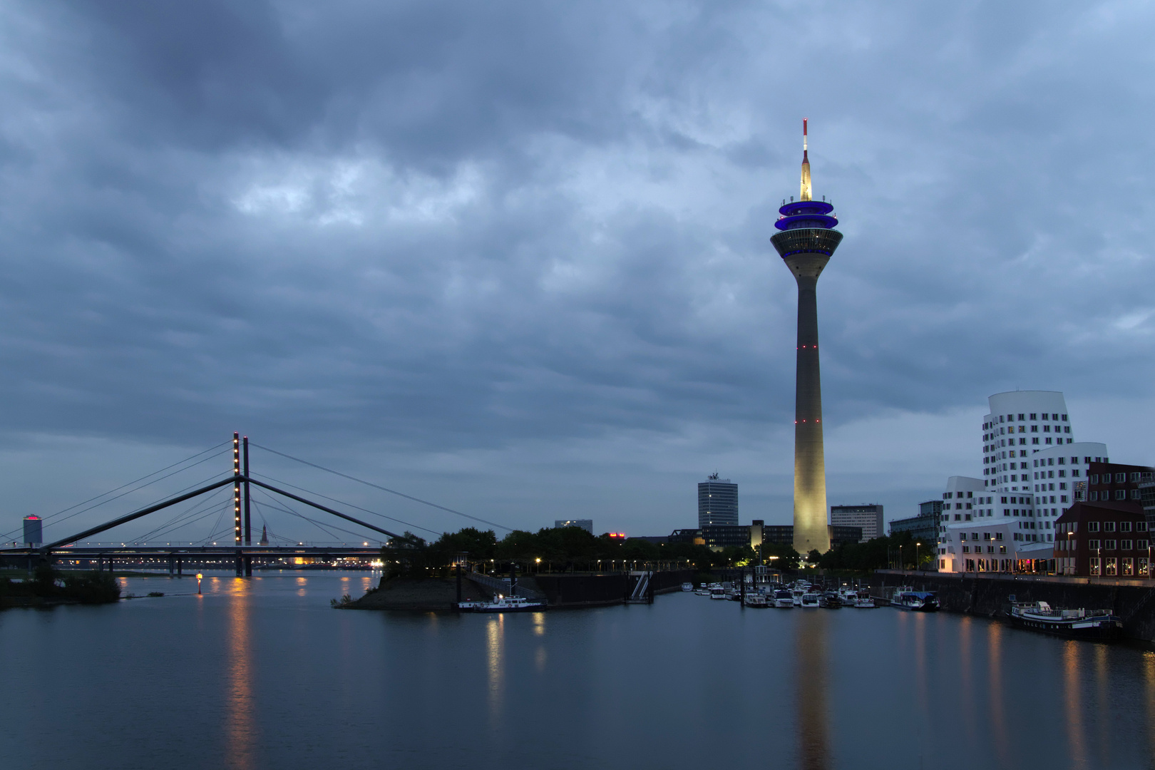 Düsseldorf by Night