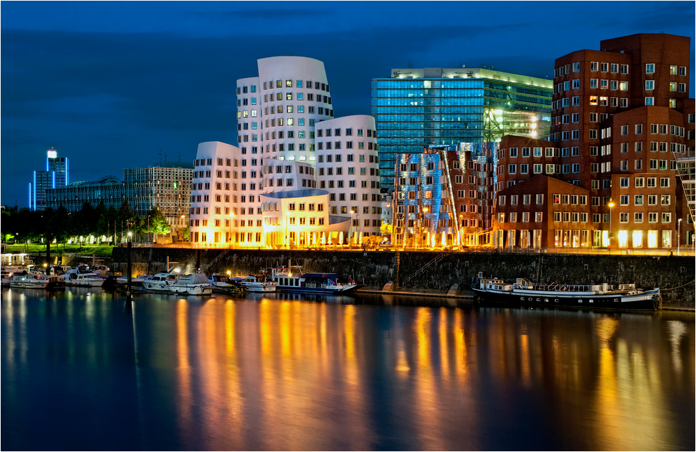 Düsseldorf - Der MedienHafen*