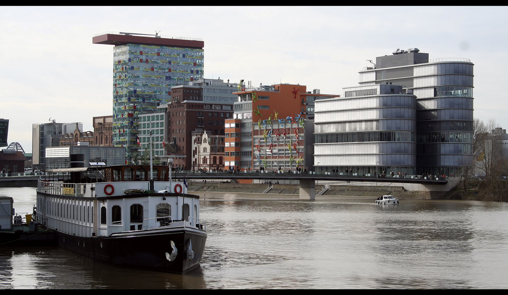 Düsseldorf erwacht langsam wieder