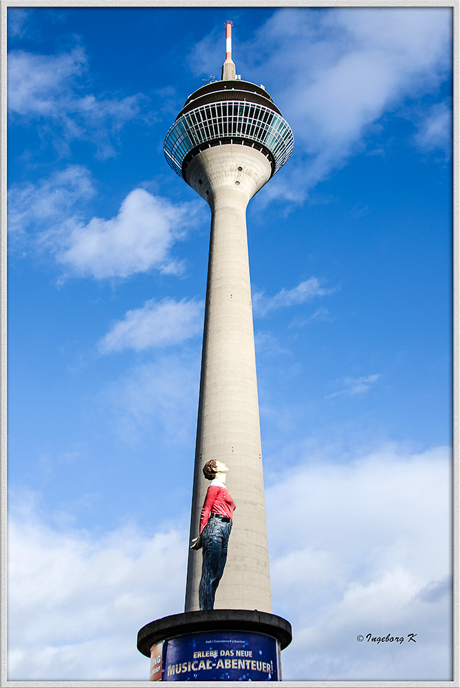 Düsseldorf - Fernsehturm - Größenvergleich -