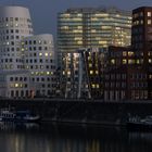 Düsseldorf, Gehry Bauten und Staatskanzlei