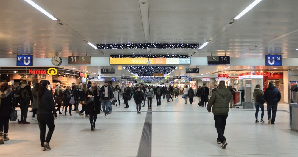 Düsseldorf Hbf Foto & Bild innenarchitektur, profanbauten, bahnhöfe
