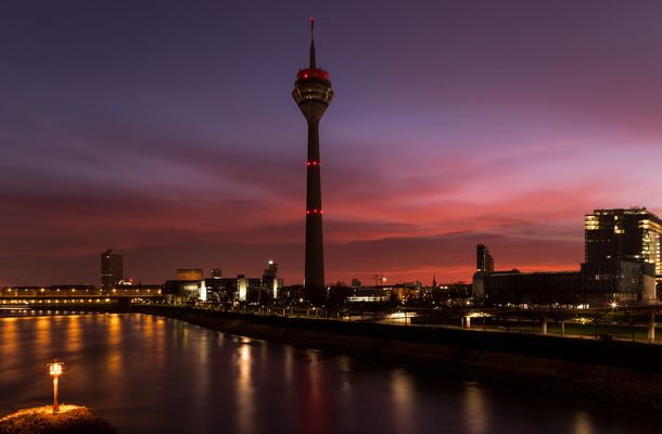 Düsseldorf im Sonnenaufgang