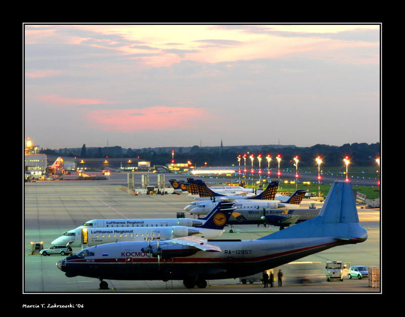 Düsseldorf International abends "two"