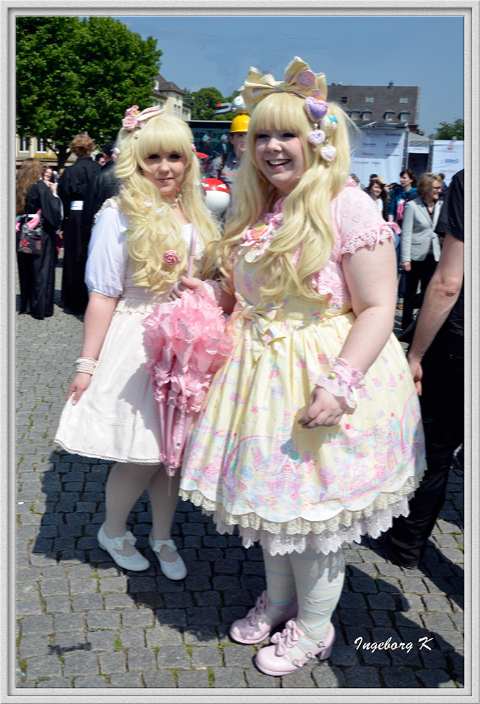 Düsseldorf - Japan-Fest 2014 - Mangas - wie Puppen -