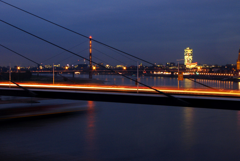 Düsseldorf - Kniebrücke