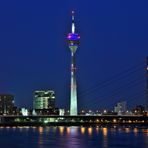 Düsseldorf - Kniebrücke, Fernsehturm, Stadthaus, Medienhafen