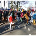 Düsseldorf - Kö-Treiben am Sonntag - Radschlägerinnen