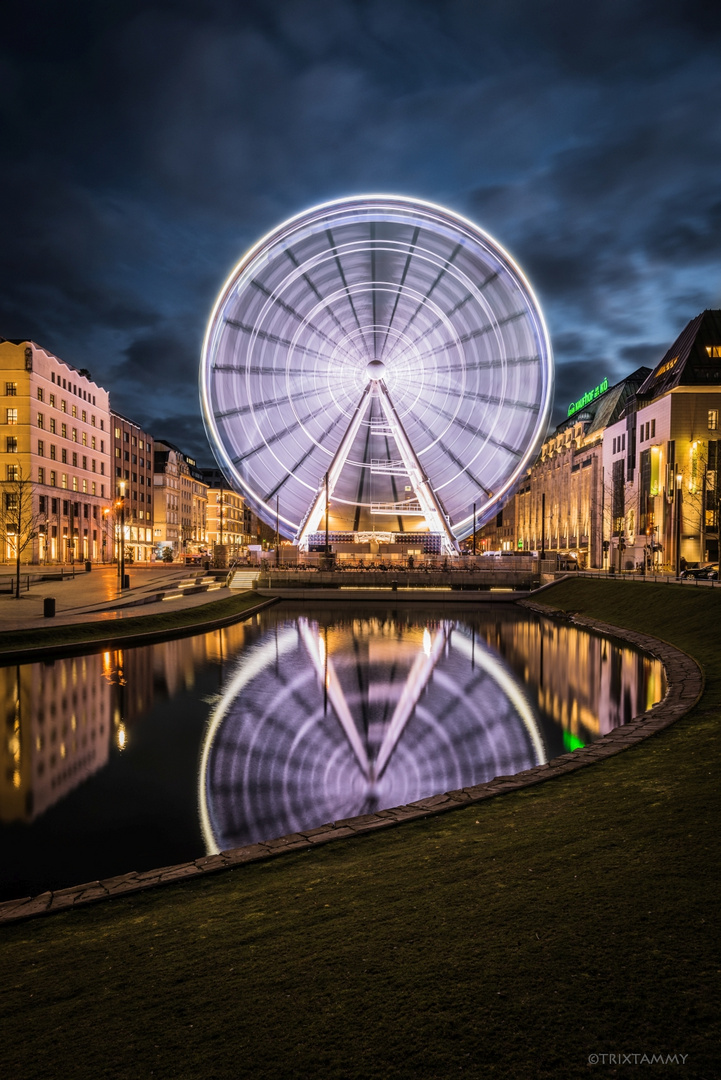 Düsseldorf Köbogen bei Nacht...