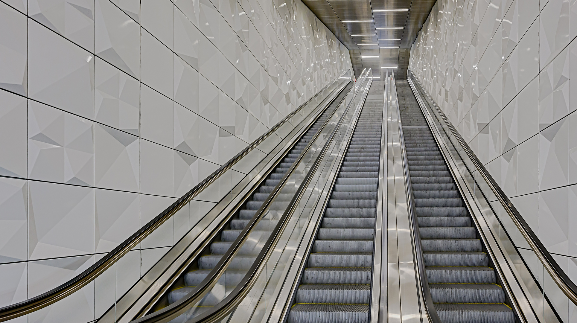 Düsseldorf, Linie U71, Station 'Heinrich-Heine-Allee'