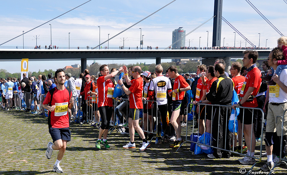 Düsseldorf - Marathon am 28.04.2013 - 16