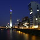 Düsseldorf Medienhafen am Abend (1)