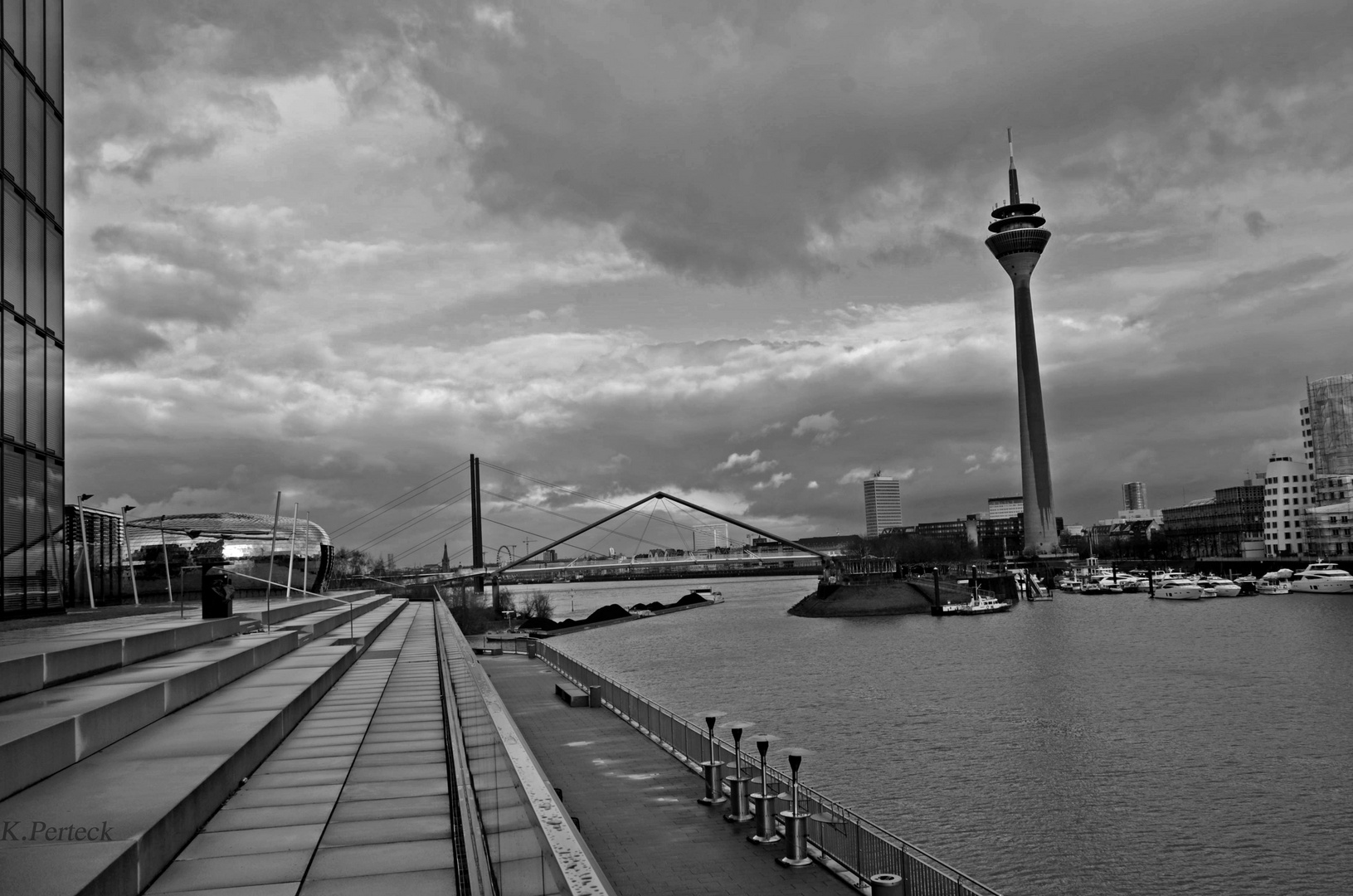 Düsseldorf -Medienhafen am Hyatt