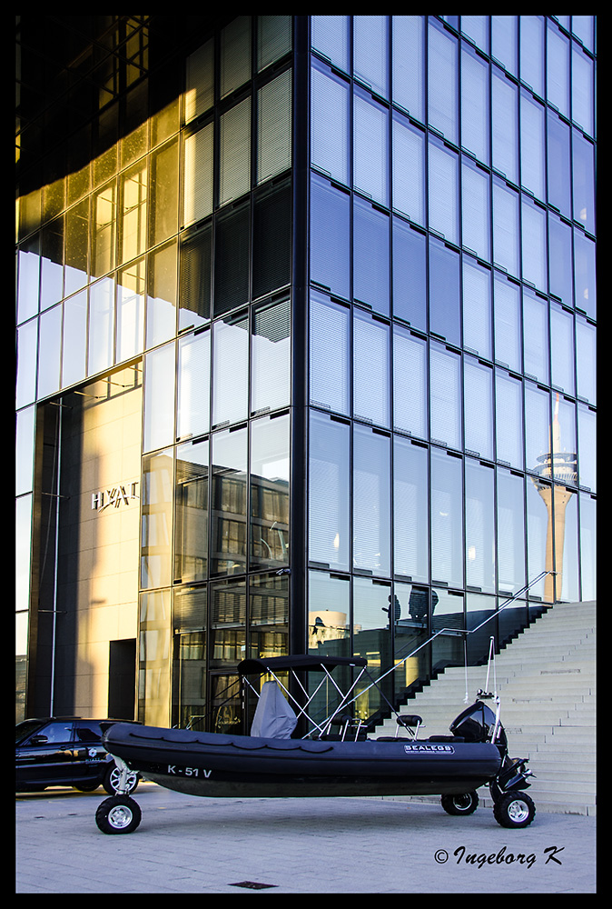 Düsseldorf- - Medienhafen am Hyatt