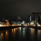 Düsseldorf Medienhafen bei Nacht