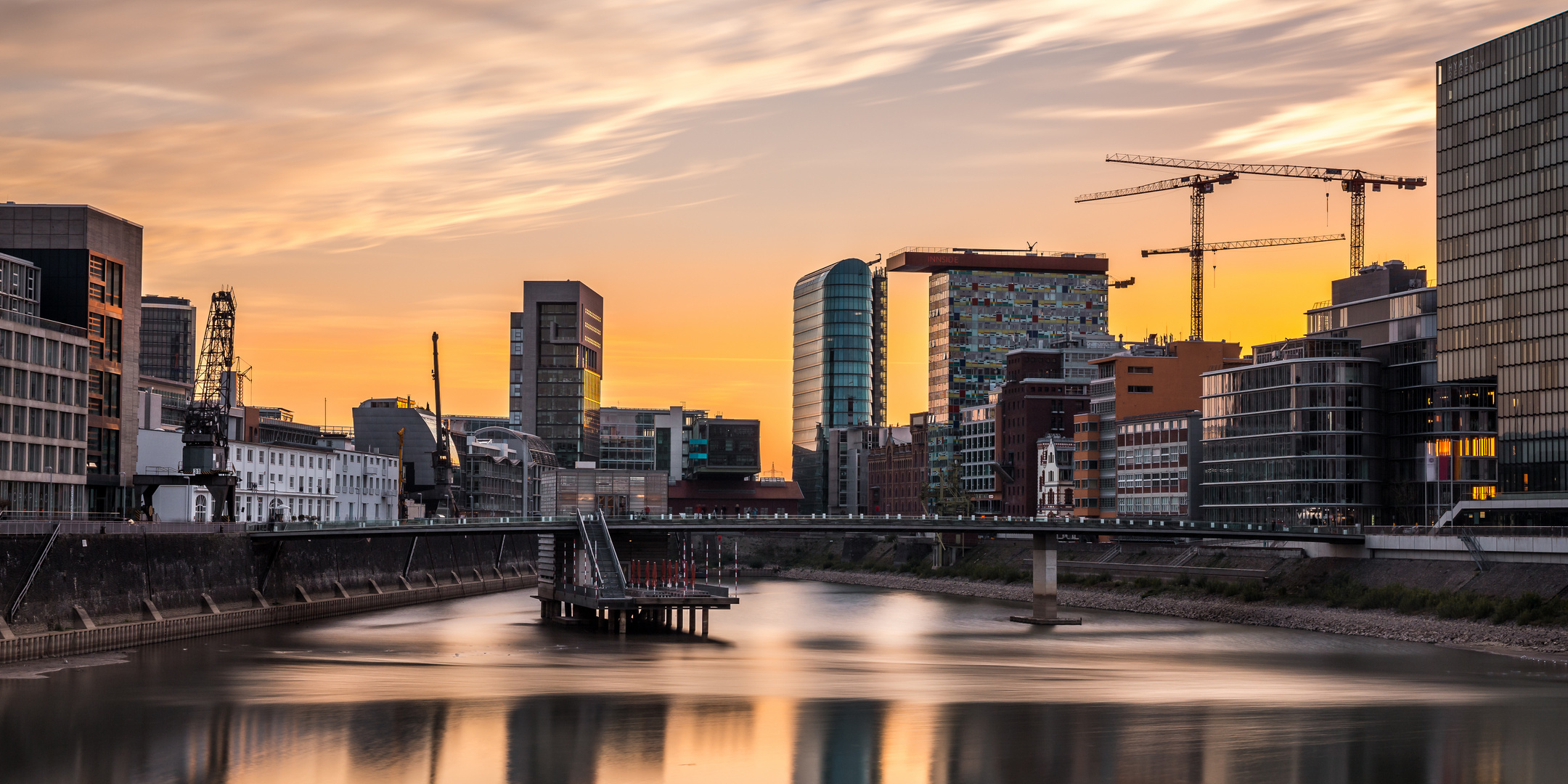 Düsseldorf Medienhafen Herbst