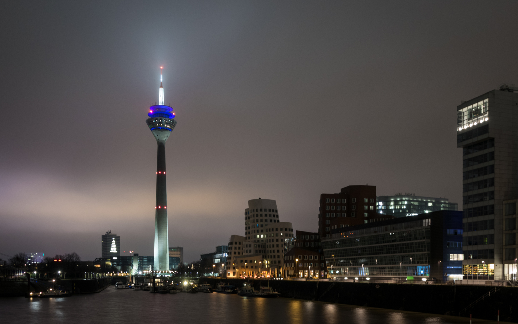 Düsseldorf Medienhafen @N8