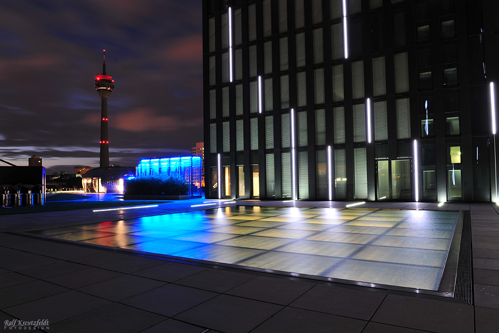 Düsseldorf Medienhafen @night