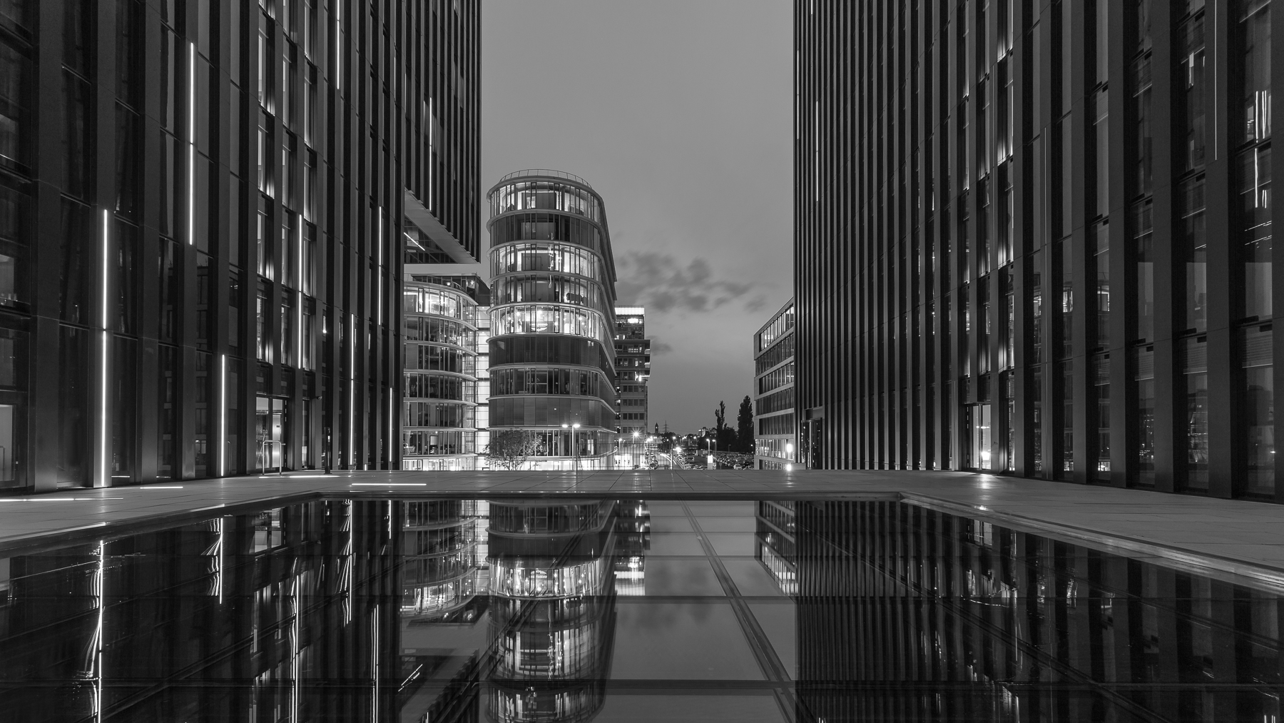 Düsseldorf, Medienhafen SW